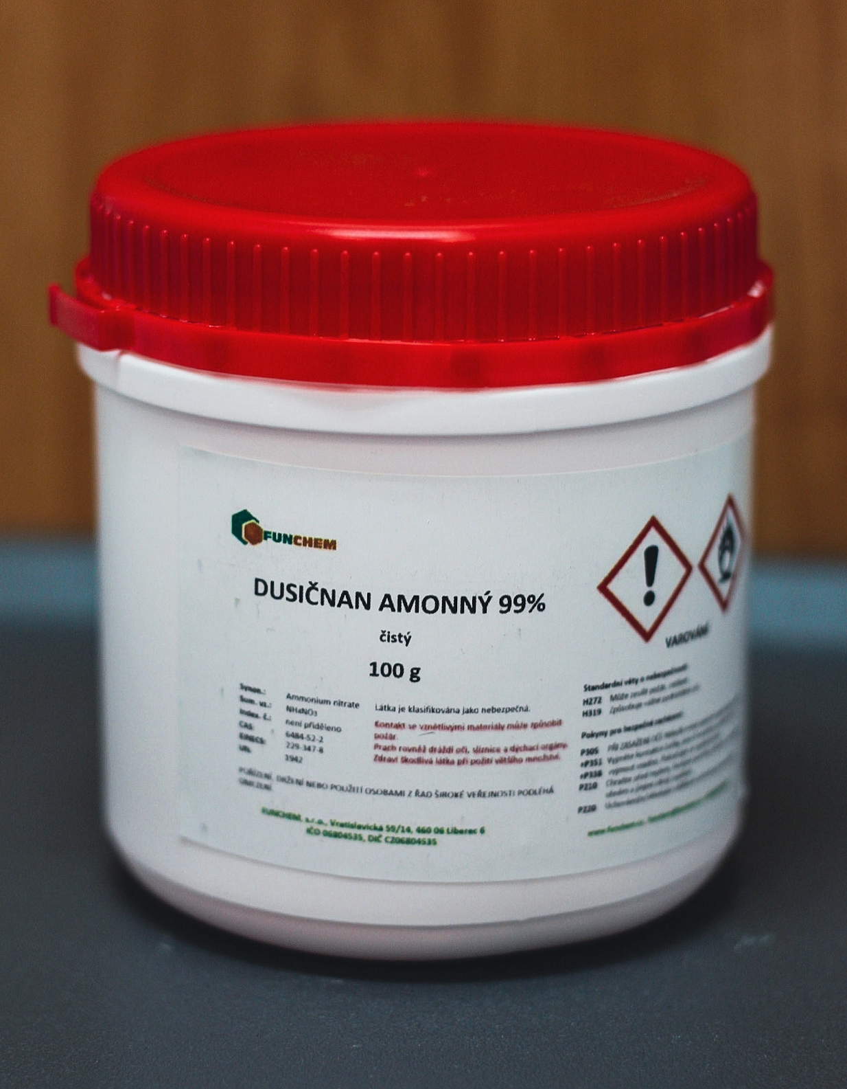 Dusičnan amonný 99,5 % - malé množství OMEZENÍ