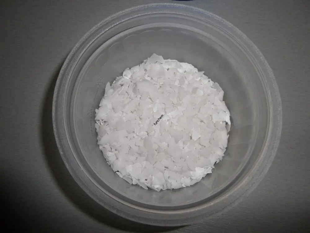 Hydroxid draselný min. 90% šupinky 500 g