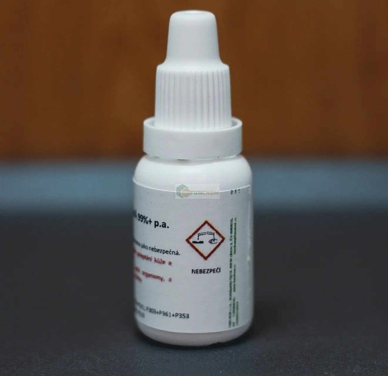 Kyselina valerová >99% 10 ml aplikační sada