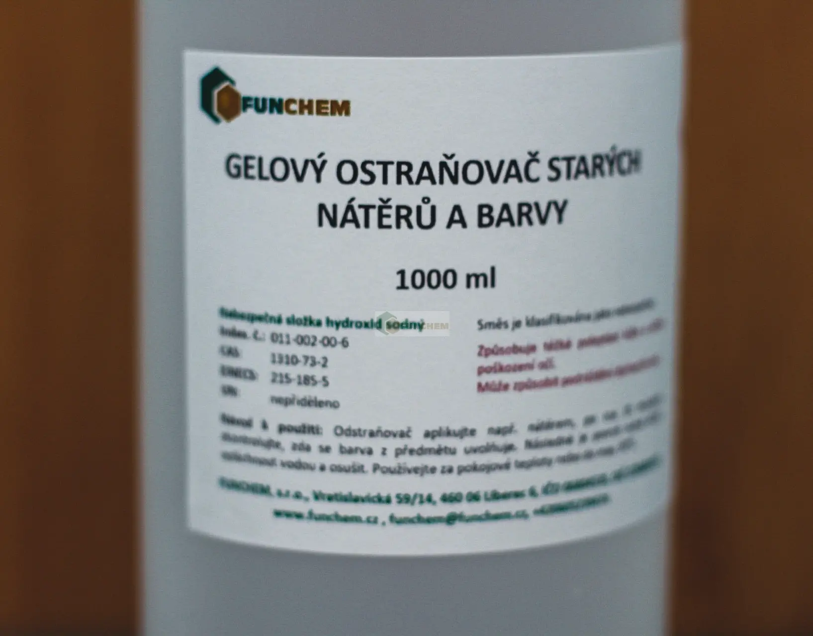 Gelový odstraňovač starých nátěrů a barvy